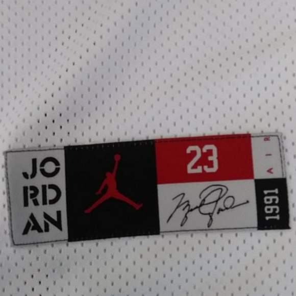 BRAND NEW AIR JORDAN ACTIVE TOP - Picture 13 of 16